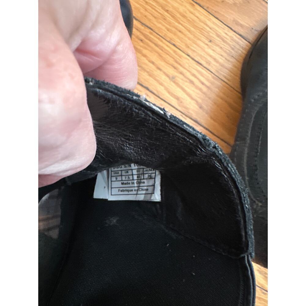 UGG Australia Black Leather Ankle Boots Women’s Size 9 Buckle Strap Chelsea Boot - Picture 7 of 7